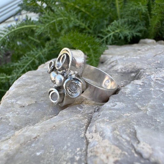 sterling silver flower sculpture ring (size 7)