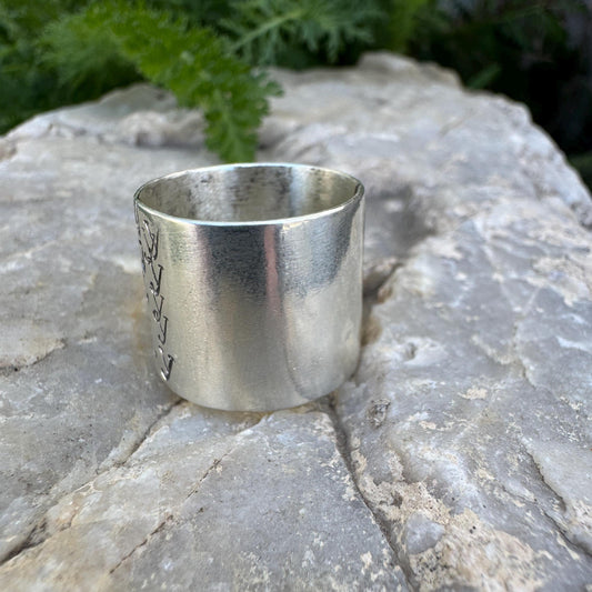 sterling silver cunty pattern ring (size 8)