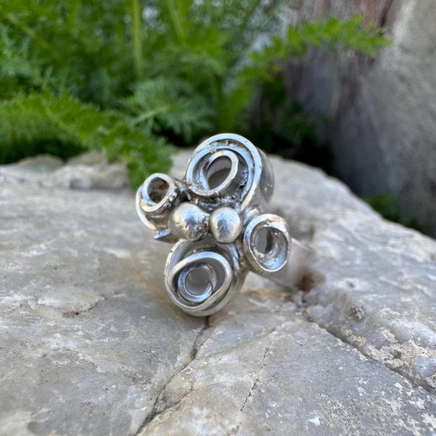 sterling silver flower sculpture ring (size 7)